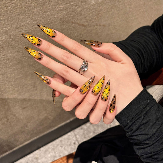 Purely Handmade 10 PCs Nail Set- HM2249
