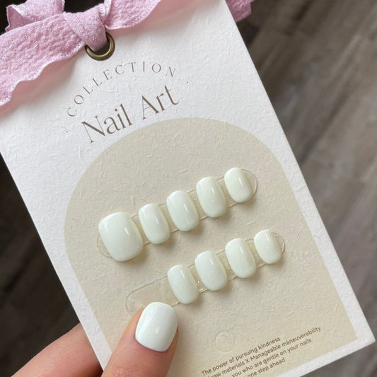 Purely Handmade 10 PCs Nail Set- HM234