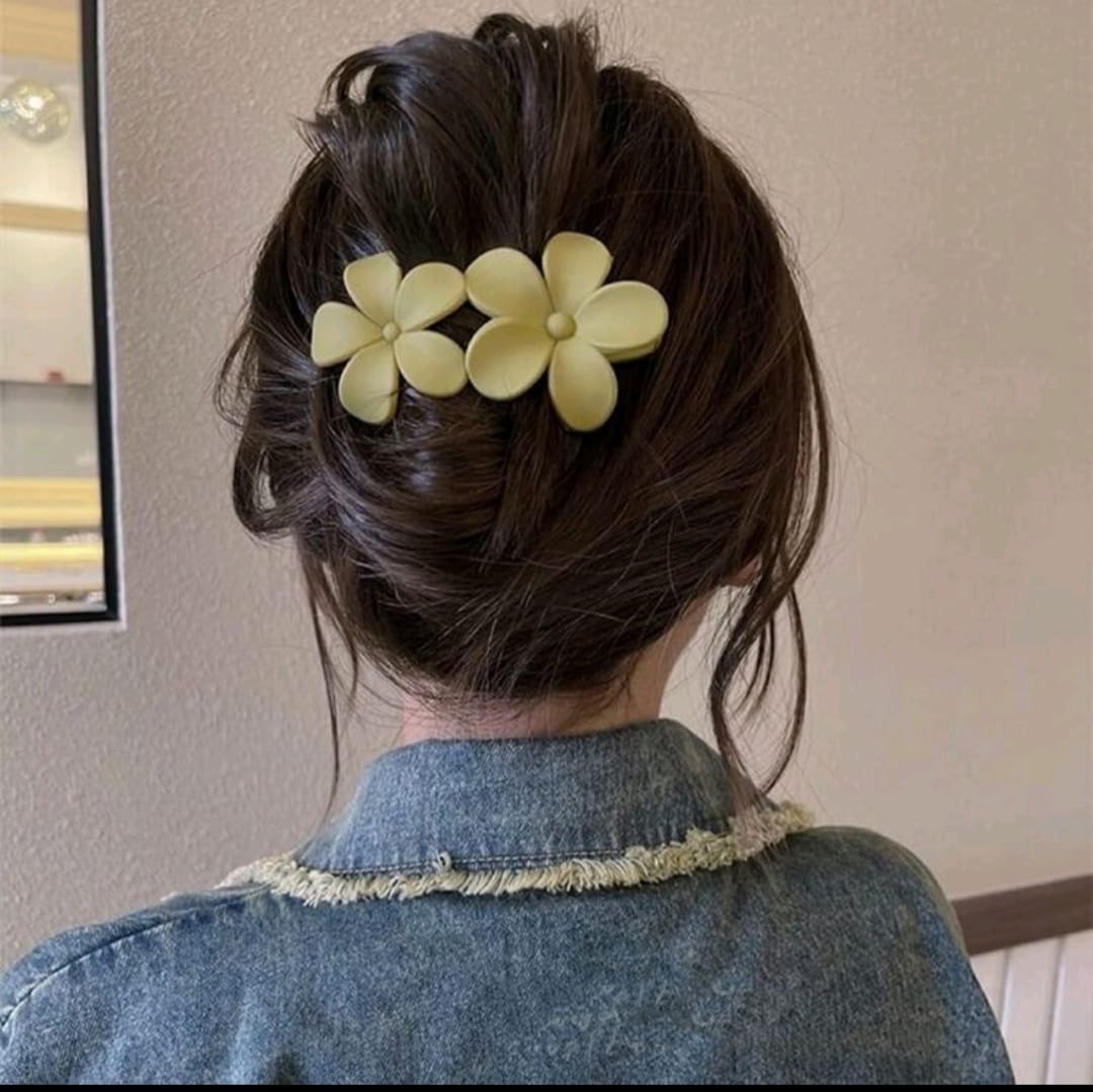 [Clearance] - Frosted double Flower Hair Clip - H1139